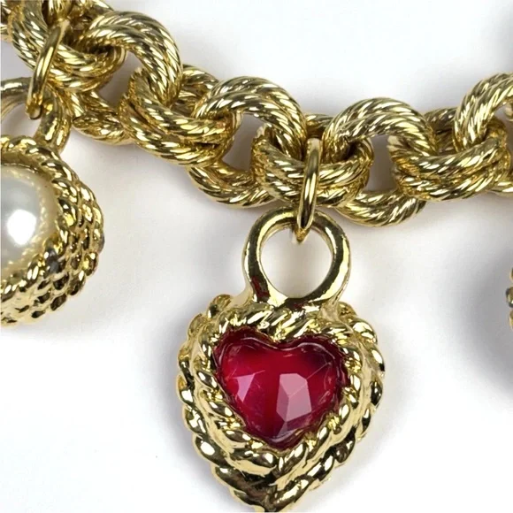 Vintage 80s Givenchy Lucite Charm Bracelet Chunky Heart Goldtone Runway SZ 6-3/4 - Picture 8 of 16